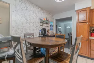 2738 Tecumseh St, Portage, IN 46368 - Photo 10