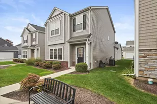 1066 E 115th Ct, Crown Point, IN 46307 - Photo 2