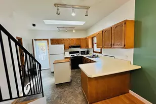 7225 W 136th Ln, Cedar Lake, IN 46303 - Photo 8