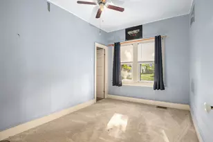 112 E Warren St, Michigan City, IN 46360 - Photo 8