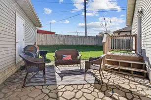 202 N Lincoln St, Hebron, IN 46341 - Photo 14