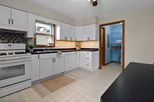 202 N Lincoln St, Hebron, IN 46341 - Photo 6