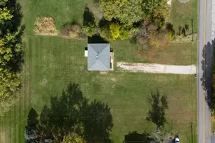 16 S 200 W, Valparaiso, IN 46385 - Photo 4