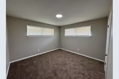 6910 Ash Avenue, Gary, IN 46403 - Photo 12