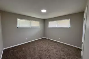 6910 Ash Ave, Gary, IN 46403 - Photo 12