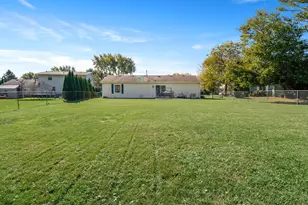 3352 Wallhaven Ct, Crown Point, IN 46307 - Photo 12