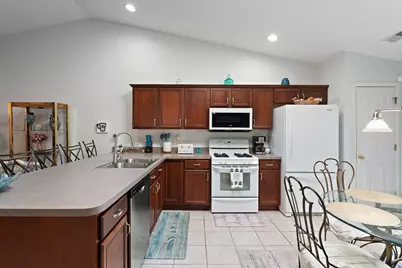 4229 W 92nd Place, Merrillville, IN 46410 - Photo 8