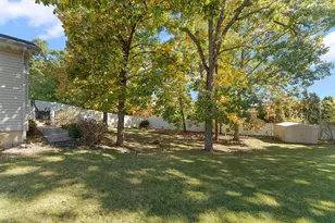 4229 W 92nd Pl, Merrillville, IN 46410 - Photo 18