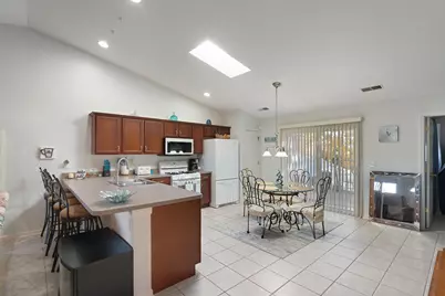 4229 W 92nd Place, Merrillville, IN 46410 - Photo 6