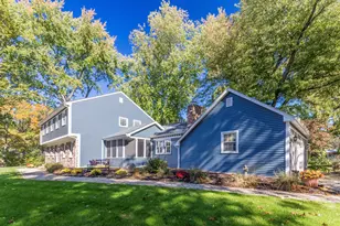 1704 Clover Ln, Valparaiso, IN 46385 - Photo 2