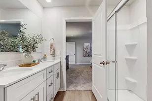 600 W 39th Pl, Hobart, IN 46342 - Photo 10