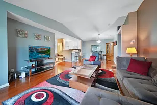 9841 Wildwood Ct, Highland, IN 46322 - Photo 6