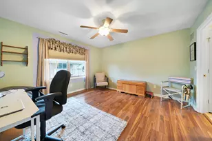 9841 Wildwood Ct, Highland, IN 46322 - Photo 16