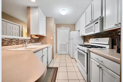 9841 Wildwood Court #2b, Highland, IN 46322 - Photo 8