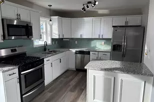 7600 W Mill Ct, Hobart, IN 46342 - Photo 10