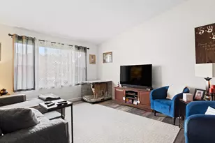 1198 Csokasy Ln, Hobart, IN 46342 - Photo 4