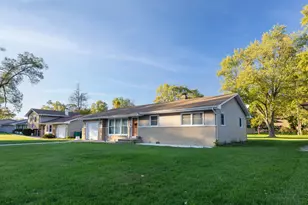 1850 W 58th Pl, Merrillville, IN 46410 - Photo 2