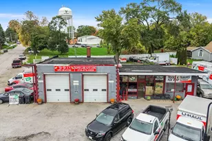 1003 Calumet Ave, Valparaiso, IN 46383 - Photo 2