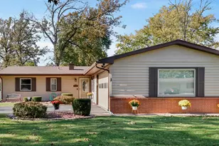 1707 Whittier Park Dr, Valparaiso, IN 46383 - Photo 1