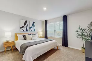 234 W 39th Pl, Hobart, IN 46342 - Photo 8