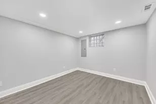 552 Harrison St, Gary, IN 46402 - Photo 12