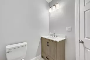 552 Harrison St, Gary, IN 46402 - Photo 6