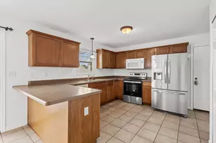 1741 E 106th Pl, Crown Point, IN 46307 - Photo 6