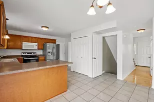 1741 E 106th Pl, Crown Point, IN 46307 - Photo 8