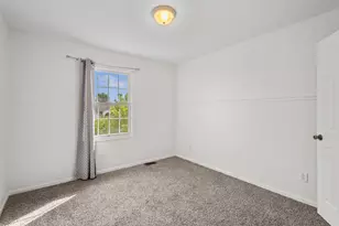 1741 E 106th Pl, Crown Point, IN 46307 - Photo 16