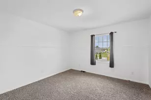 1741 E 106th Pl, Crown Point, IN 46307 - Photo 14