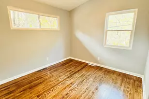 8120 Lakewood Ave, Gary, IN 46403 - Photo 6