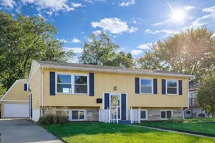 1213 N Jay Ave, Griffith, IN 46319 - Photo 1