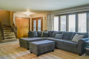 8435 Van Buren Ct, Munster, IN 46321 - Photo 2