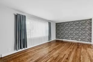 10710 Porter St, Crown Point, IN 46307 - Photo 8