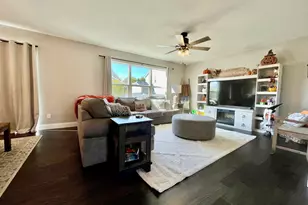 2332 Hickory Grove St, Chesterton, IN 46304 - Photo 2