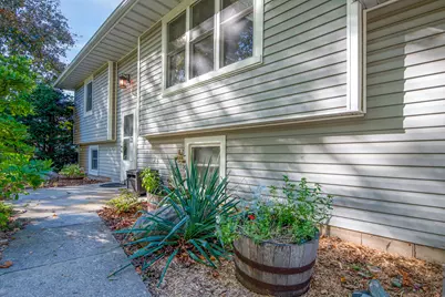 1226 Dogwood Drive, Chesterton, IN 46304 - Photo 2