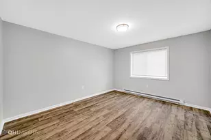 2080 E Rand St, Hobart, IN 46342 - Photo 8