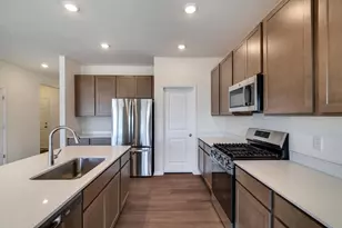 13070 Carolina St, Crown Point, IN 46307 - Photo 10