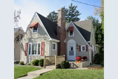 812 S Lake Park Avenue, Hobart, IN 46342 - Photo 1