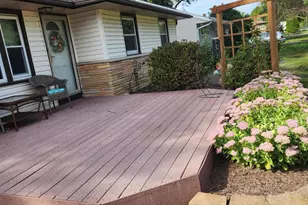 1207 Kenwood Ave, Valparaiso, IN 46385 - Photo 2