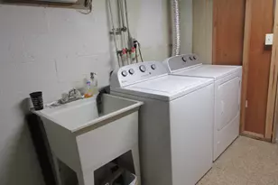 1207 Kenwood Ave, Valparaiso, IN 46385 - Photo 16