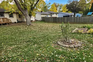 1207 Kenwood Ave, Valparaiso, IN 46385 - Photo 16