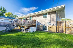 225 N Dwiggins St, Griffith, IN 46319 - Photo 4