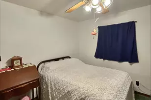 225 N Dwiggins St, Griffith, IN 46319 - Photo 18