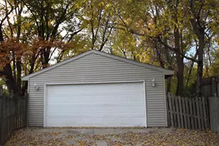 2242 Newton St, Lake Station, IN 46405 - Photo 14