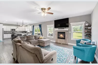 877 Farmview Drive, Valparaiso, IN 46383 - Photo 6