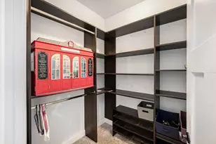 877 Farmview Dr, Valparaiso, IN 46383 - Photo 16