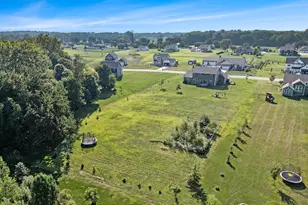 877 Farmview Dr, Valparaiso, IN 46383 - Photo 40