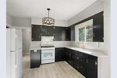 813 Carnation Street SE, Demotte, IN 46310 - Photo 10