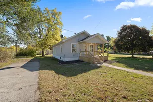 813 Carnation St SE, Demotte, IN 46310 - Photo 22